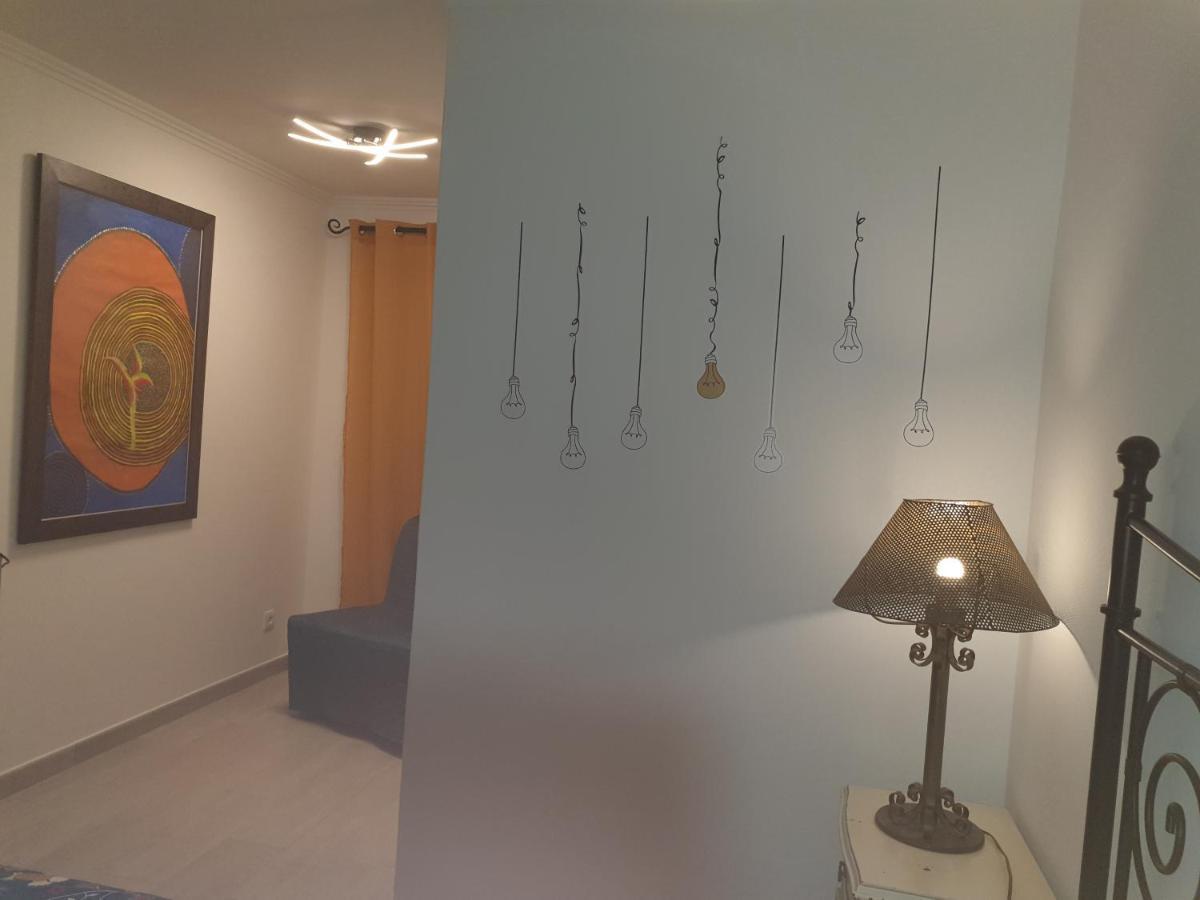Lisbon Hostel Terminal 4 エクステリア 写真