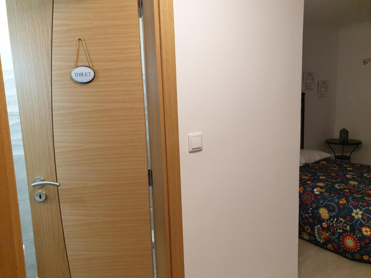 Lisbon Hostel Terminal 4 エクステリア 写真