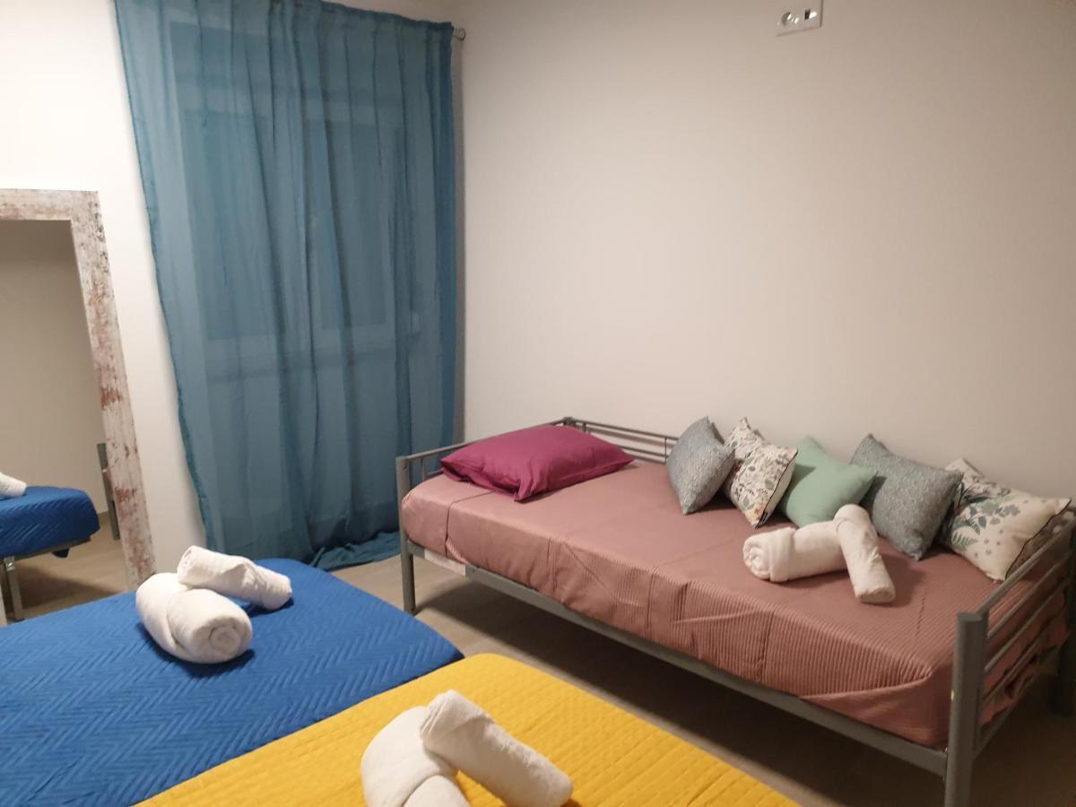 Lisbon Hostel Terminal 4 エクステリア 写真