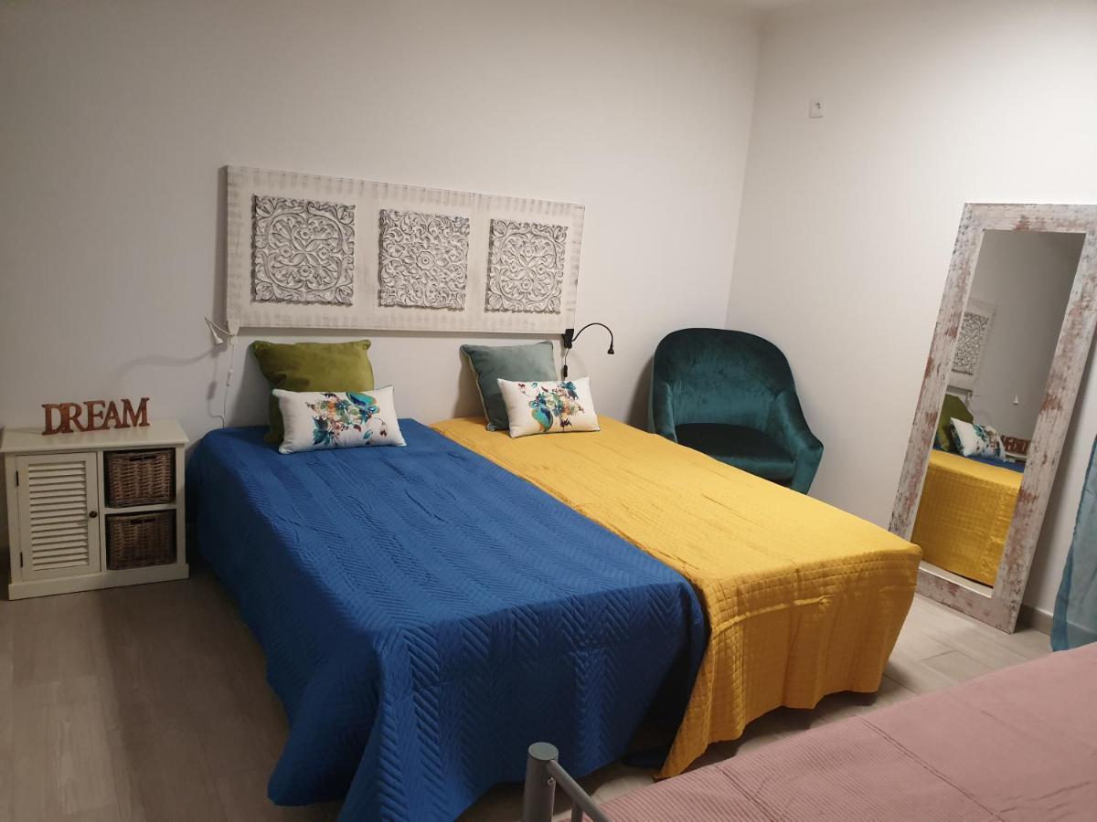 Lisbon Hostel Terminal 4 エクステリア 写真