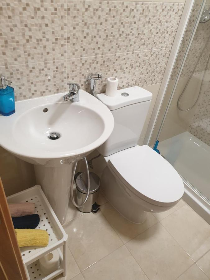 Lisbon Hostel Terminal 4 エクステリア 写真